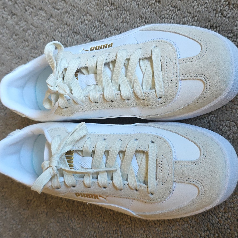 Puma White Cream Low-Top Sneakers - Picture 3 of 11
